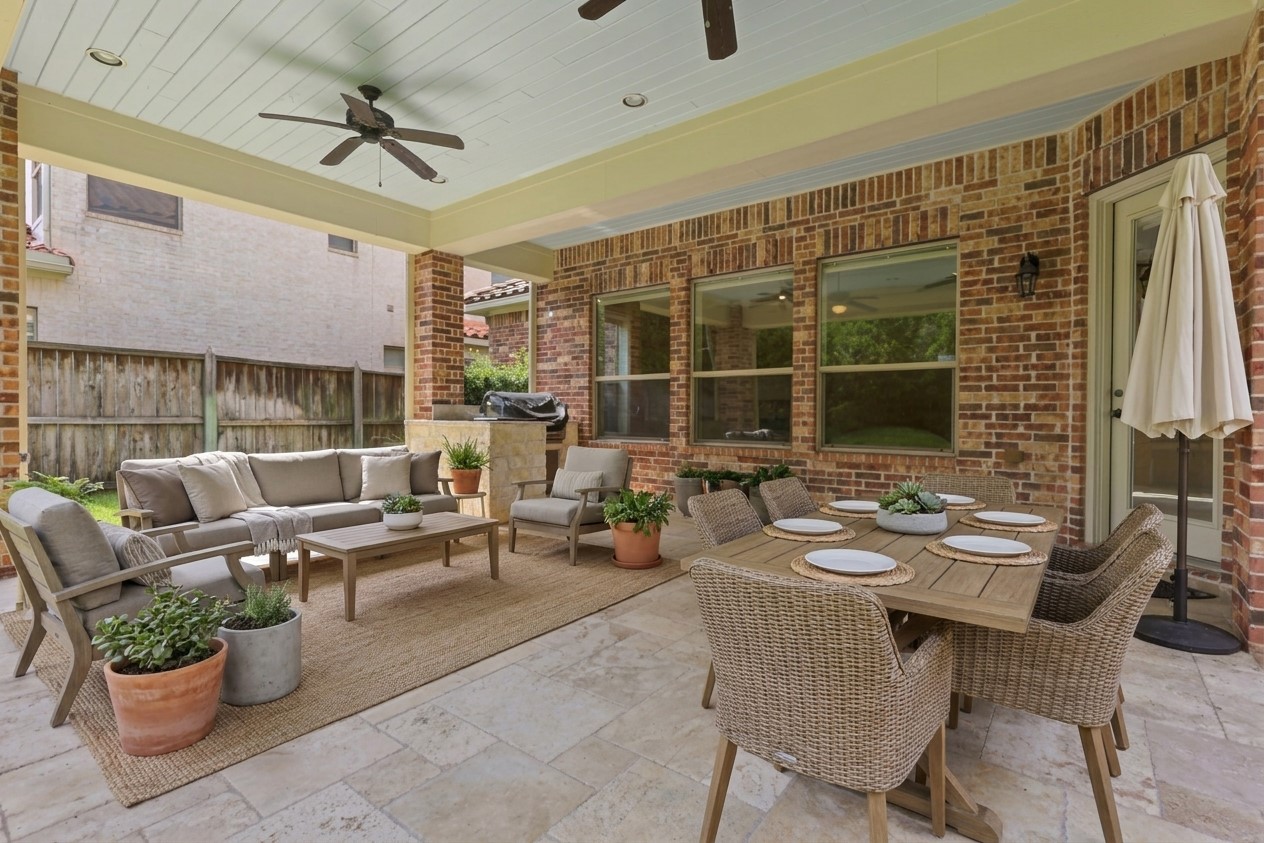 18415 Windsor Lakes Drive Property Photo 44