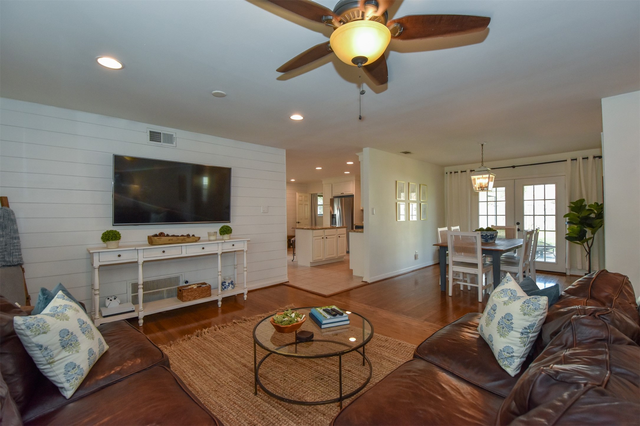 2110 Hewitt Drive Property Photo 8