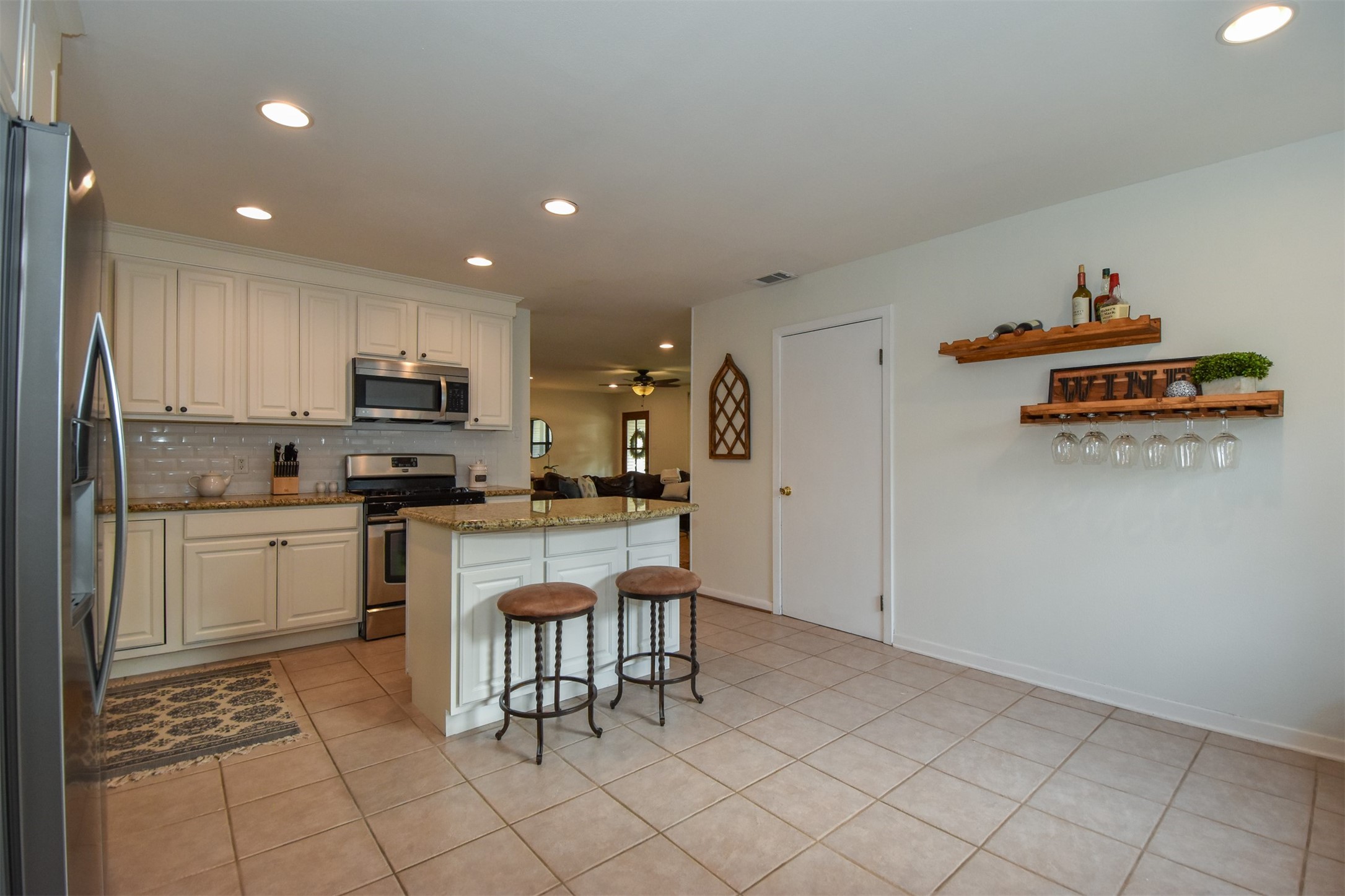 2110 Hewitt Drive Property Photo 27