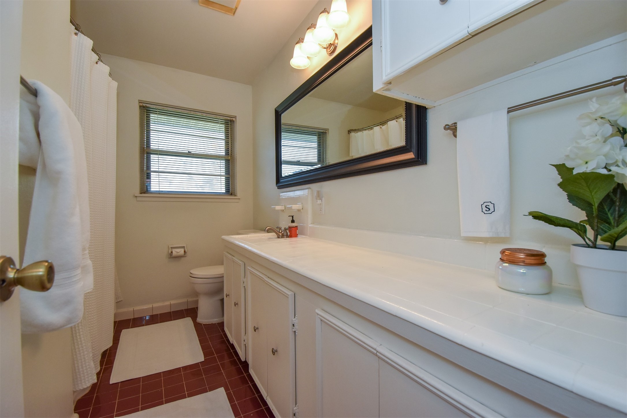 2110 Hewitt Drive Property Photo 29