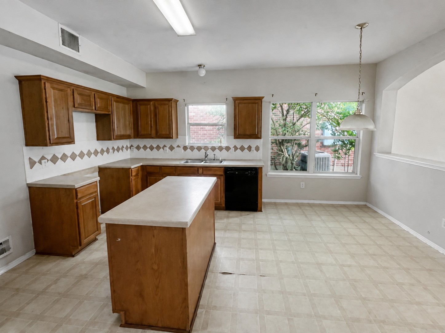 3522 Cactus Creek Drive Property Photo 4