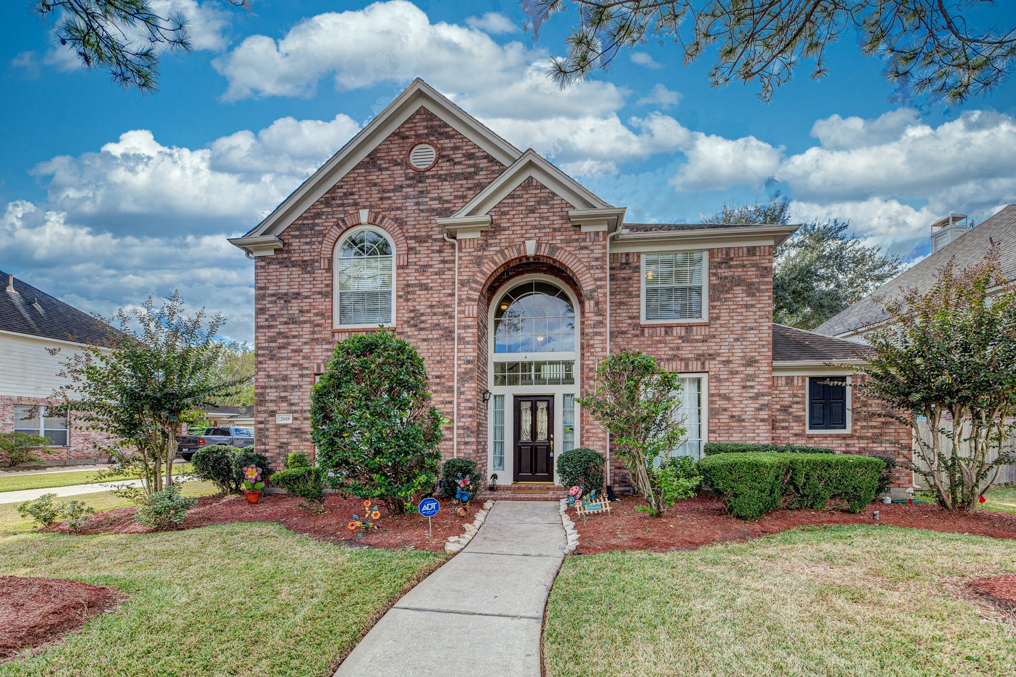 2618 Pinebend Drive Property Photo 1