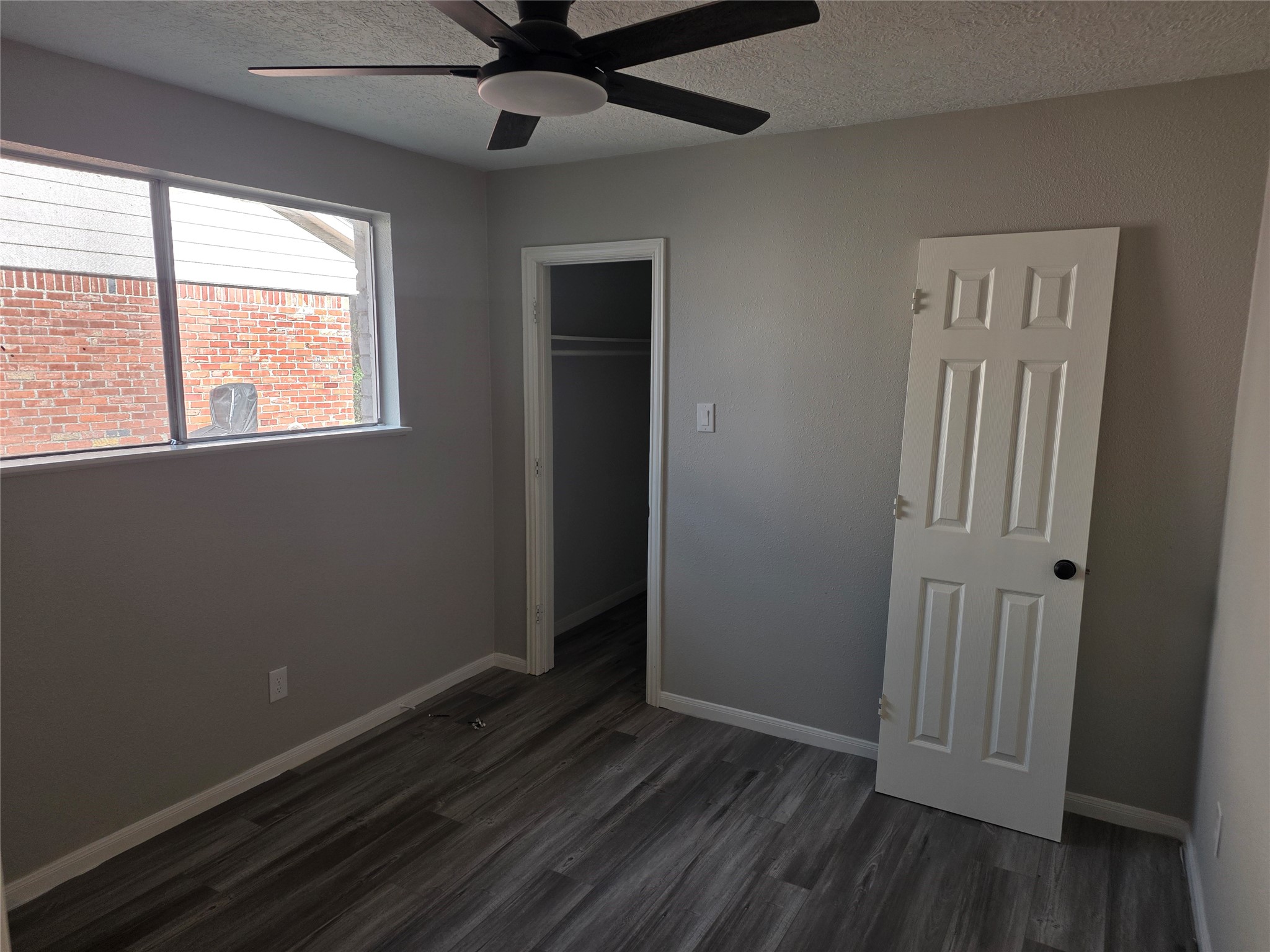 10911 Sagecrest Lane Property Photo 4