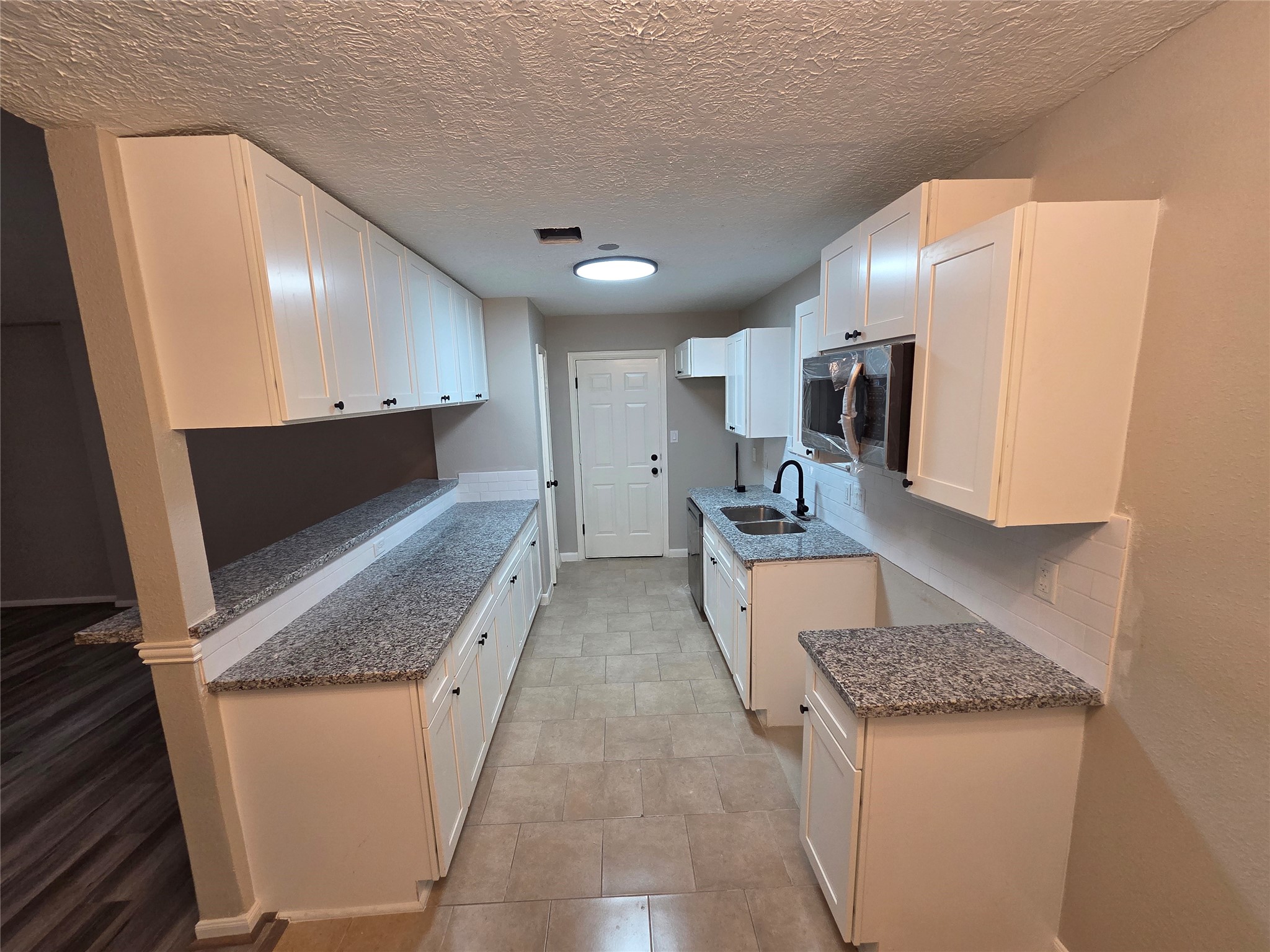 10911 Sagecrest Lane Property Photo 5