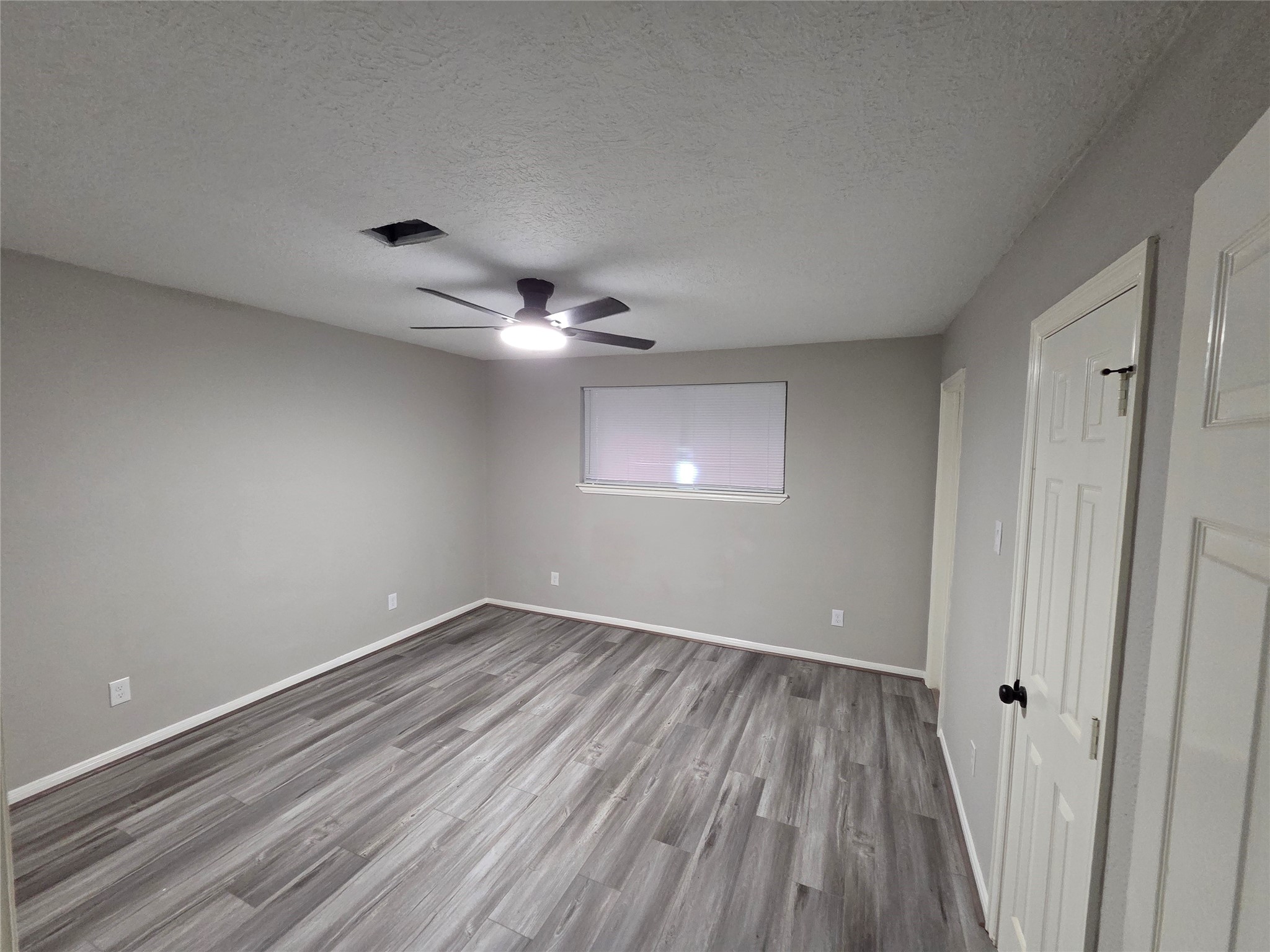 10911 Sagecrest Lane Property Photo 6