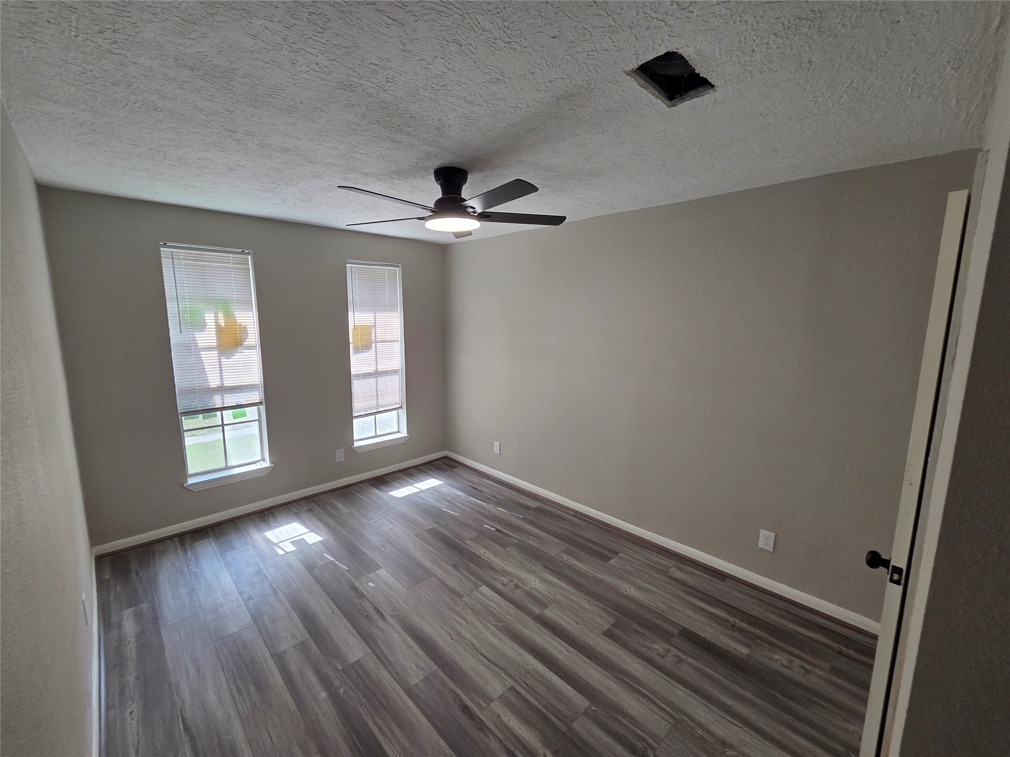 10911 Sagecrest Lane Property Photo 9