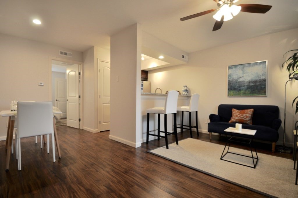 4903-4911 Junius St Property Photo 1