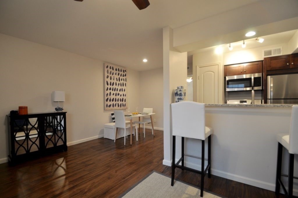 4903-4911 Junius St Property Photo 3