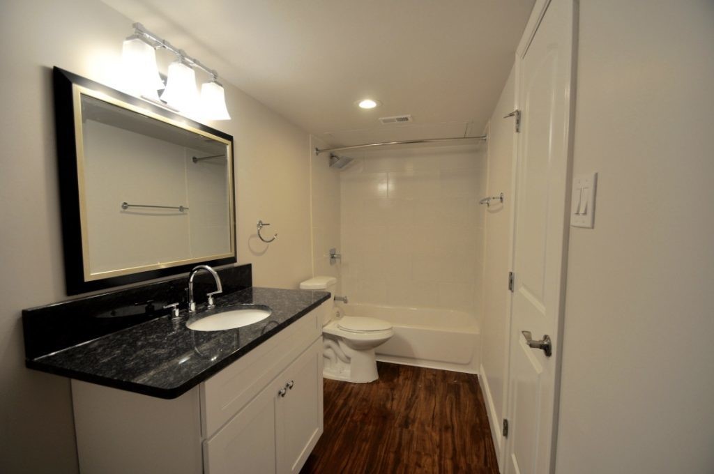 4903-4911 Junius St Property Photo 5