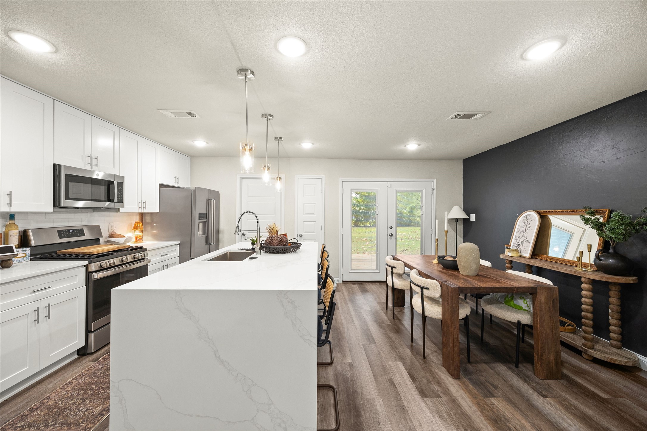 206 Edens Avenue Property Photo 11