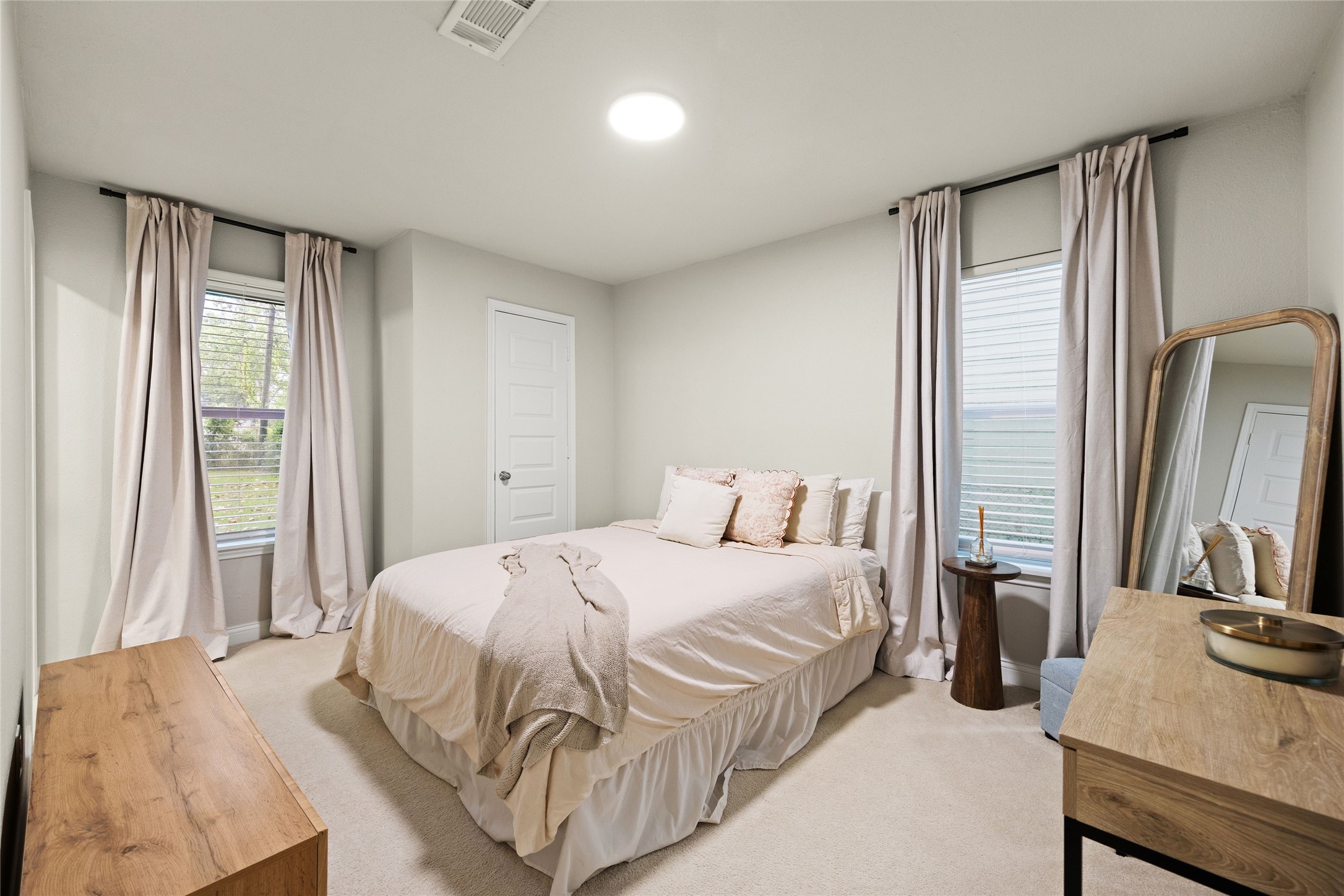 206 Edens Avenue Property Photo 17