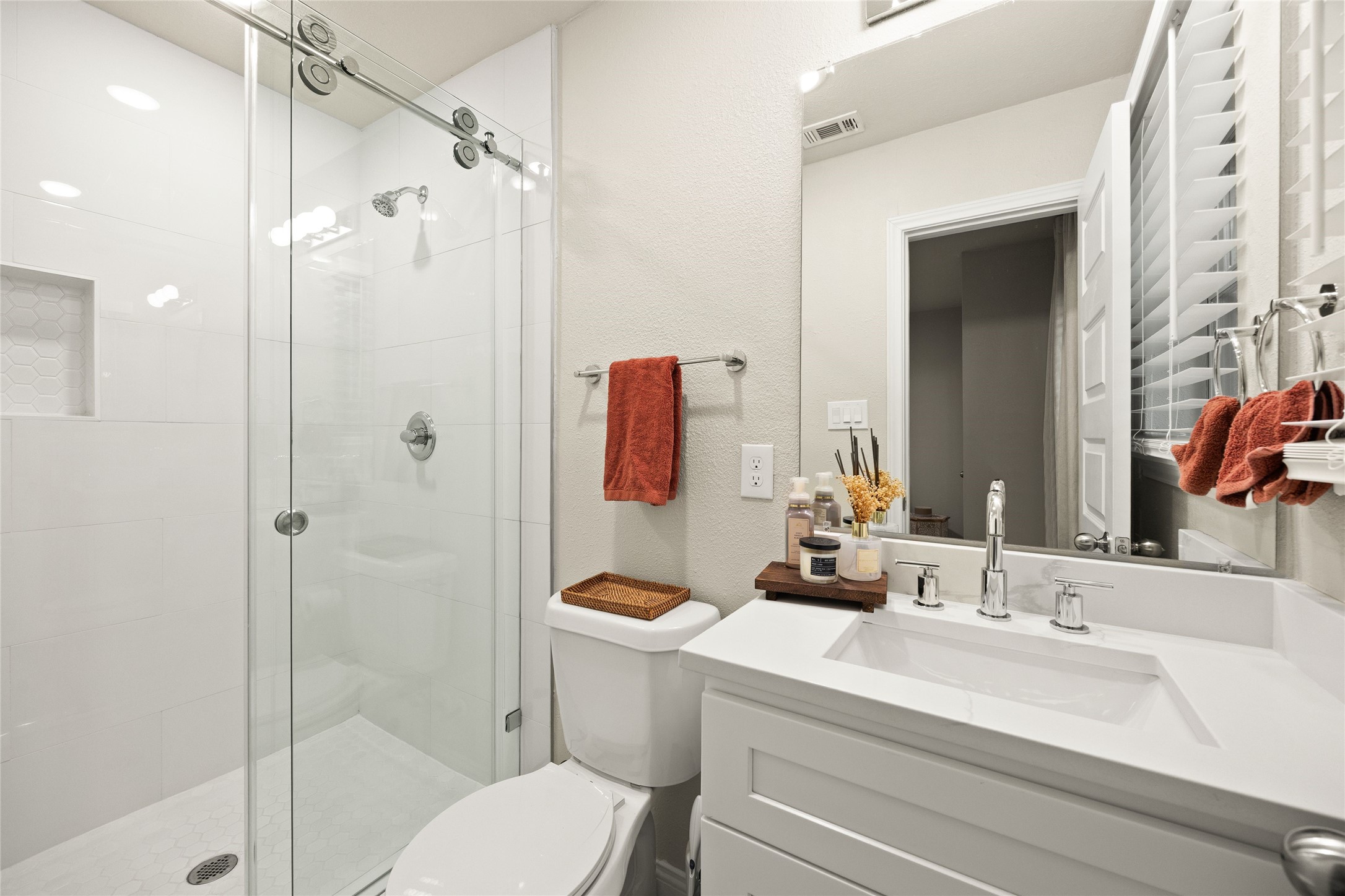 206 Edens Avenue Property Photo 18