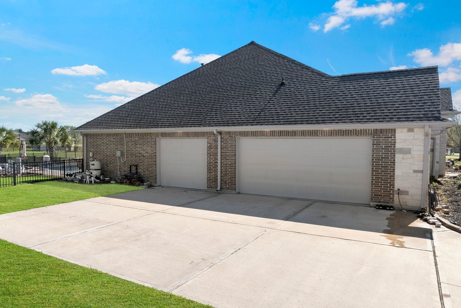 18819 Serene Water Drive Property Photo 4