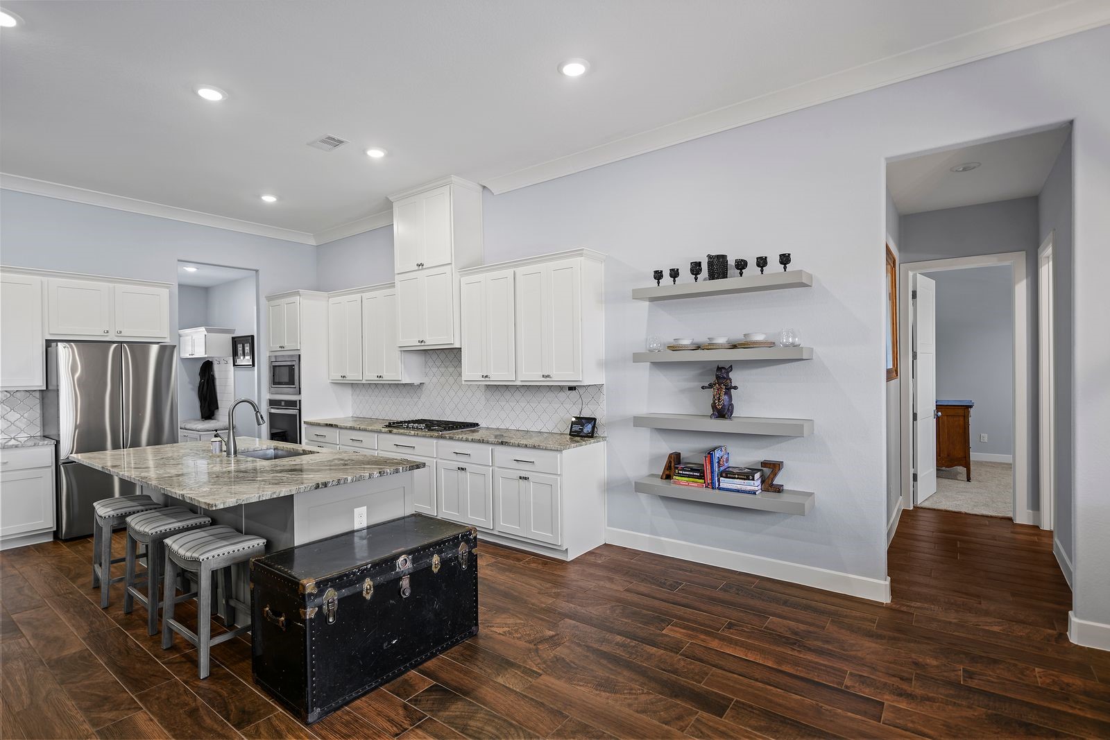 18819 Serene Water Drive Property Photo 8