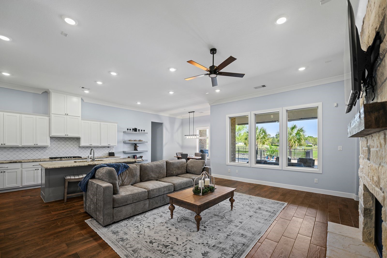 18819 Serene Water Drive Property Photo 13