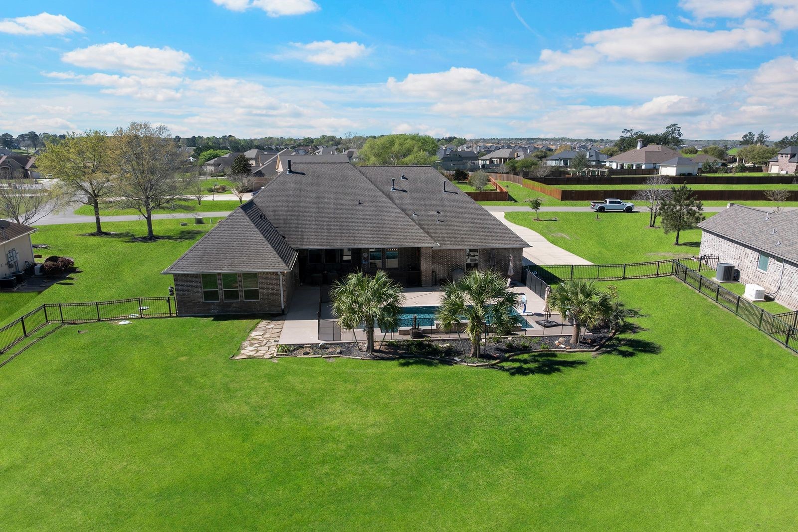 18819 Serene Water Drive Property Photo 27