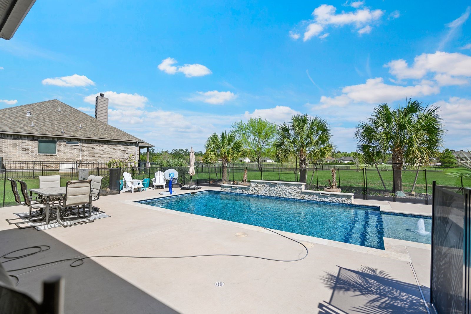 18819 Serene Water Drive Property Photo 32
