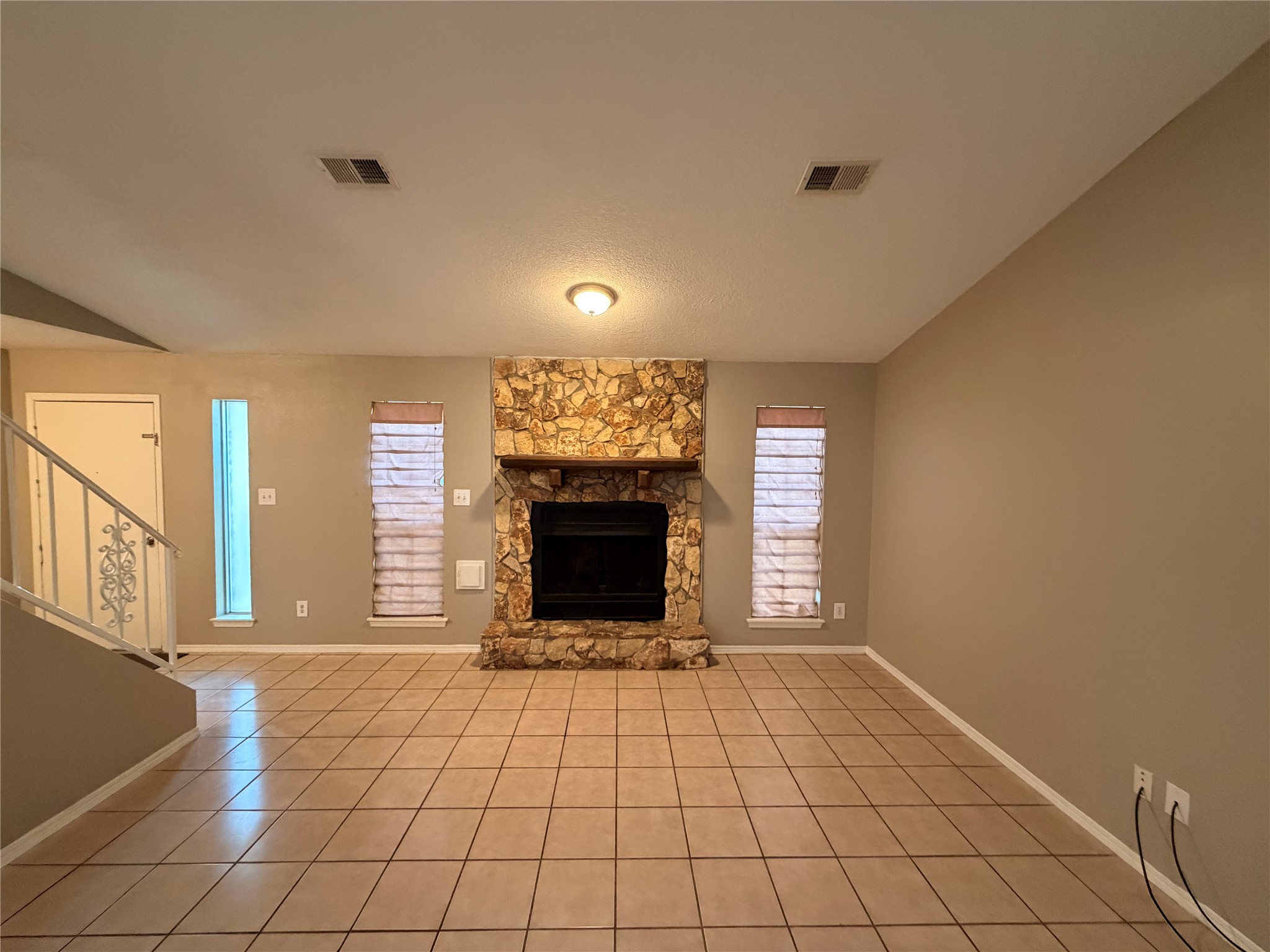 3227 Glade Springs Drive Property Photo 6