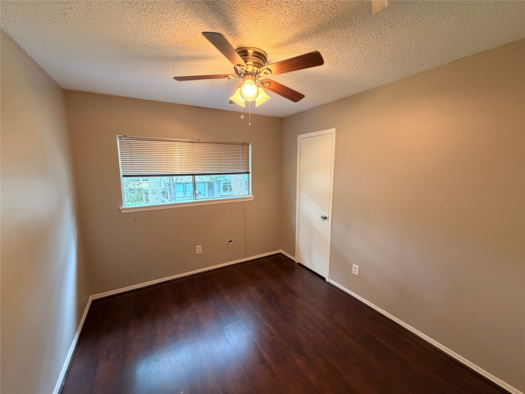 3227 Glade Springs Drive Property Photo 27