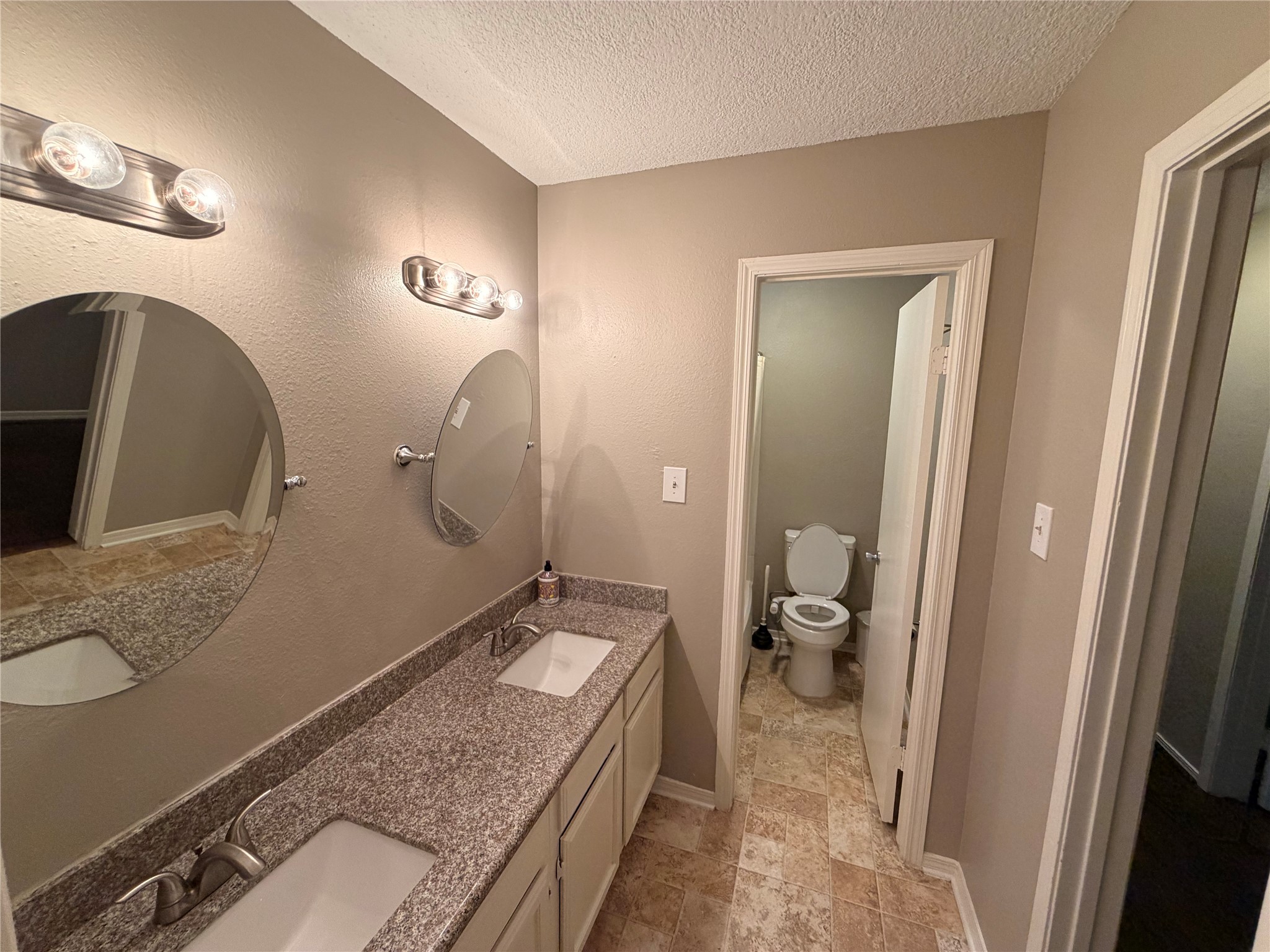 3227 Glade Springs Drive Property Photo 30