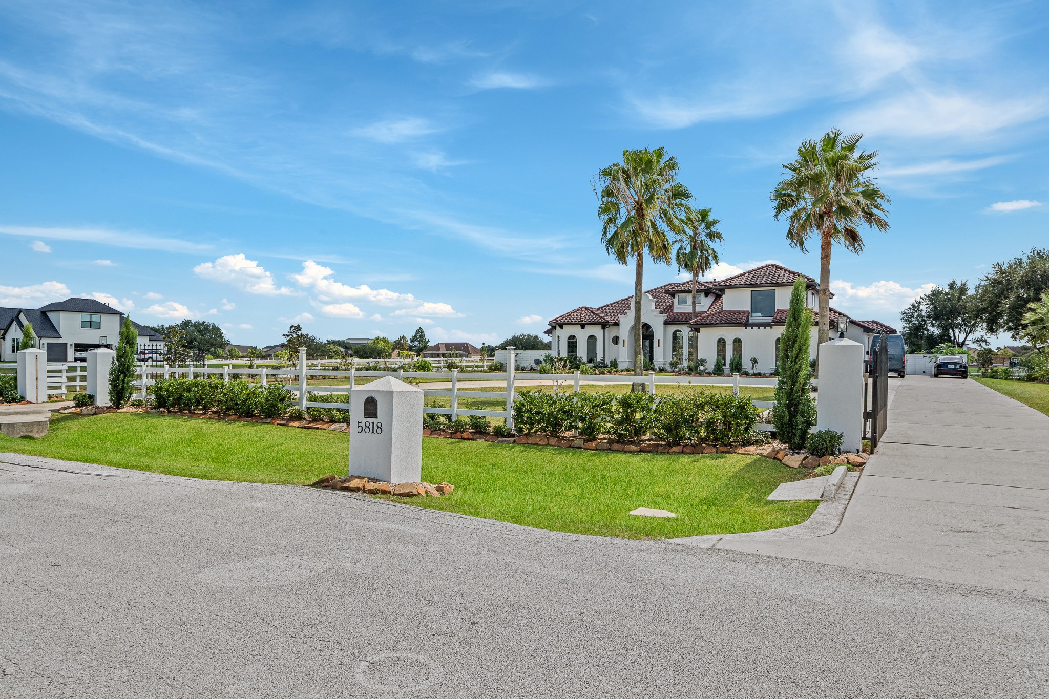 5818 Sagamore Bay Lane Property Photo 2