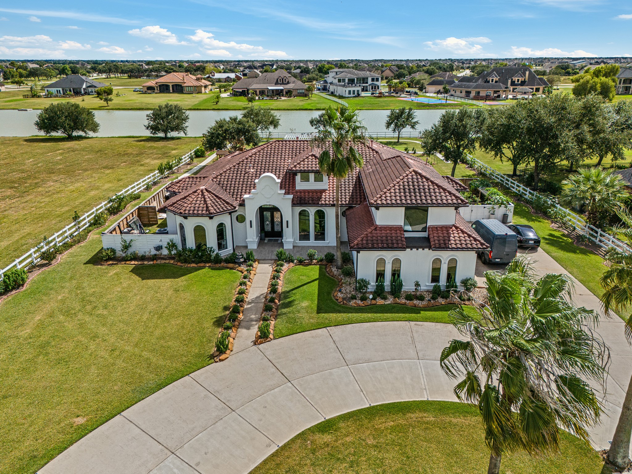 5818 Sagamore Bay Lane Property Photo 4