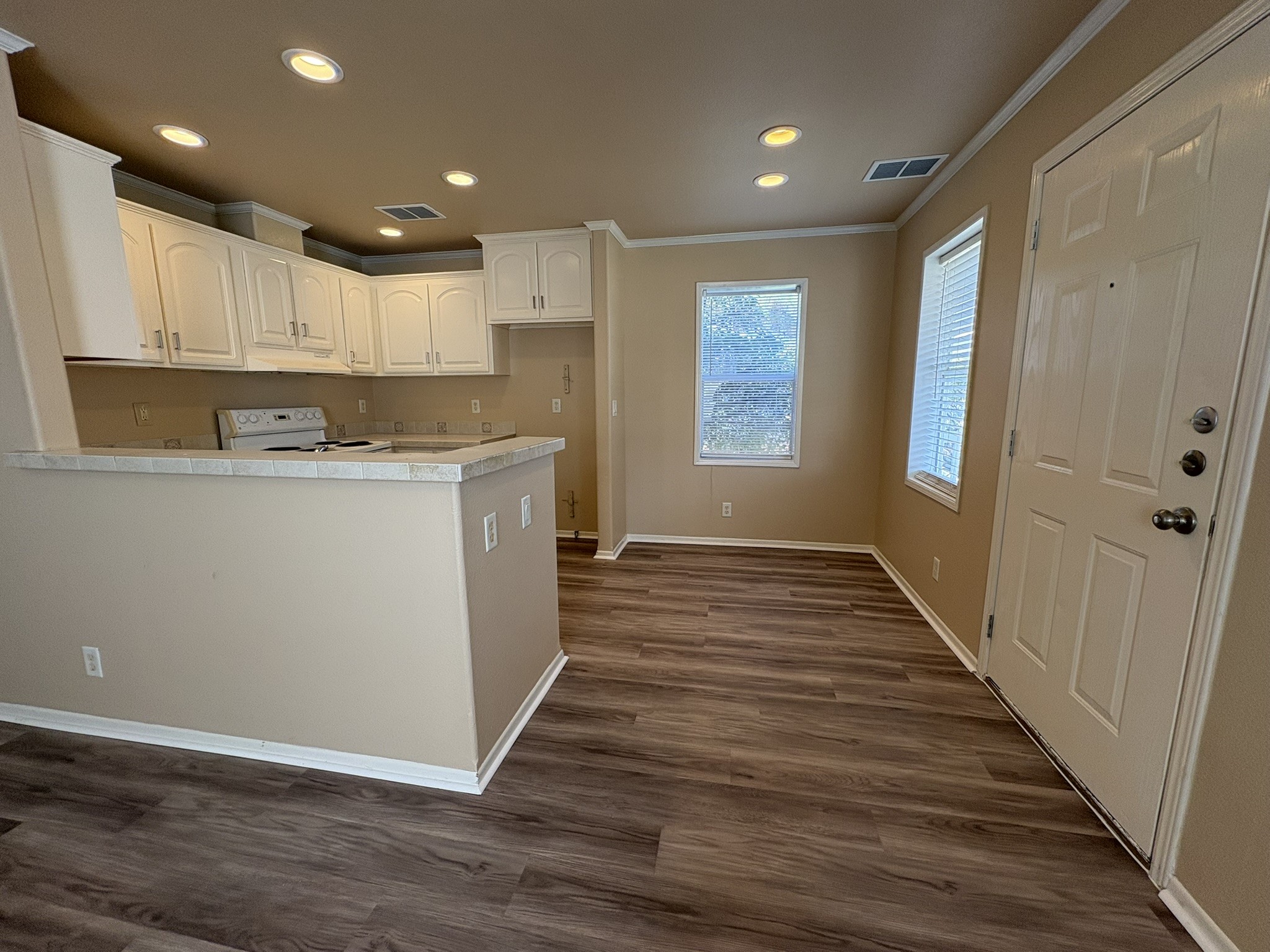 10002 Sugarvine Lane Property Photo 2