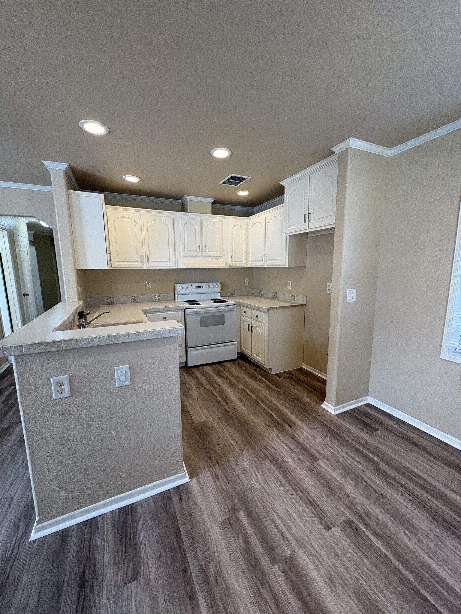 10002 Sugarvine Lane Property Photo 3