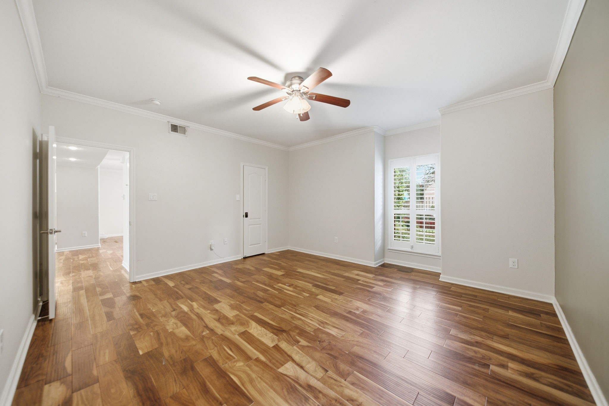 1100 Augusta Drive 77 Property Photo 18