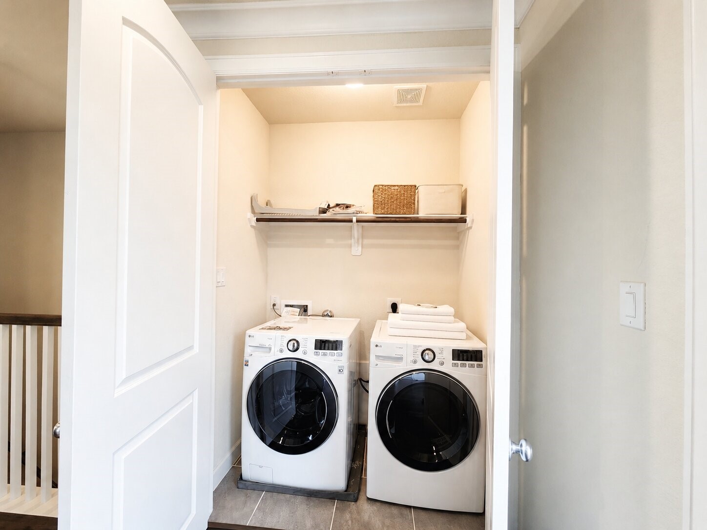 10717 Madden Oaks Place Property Photo 12