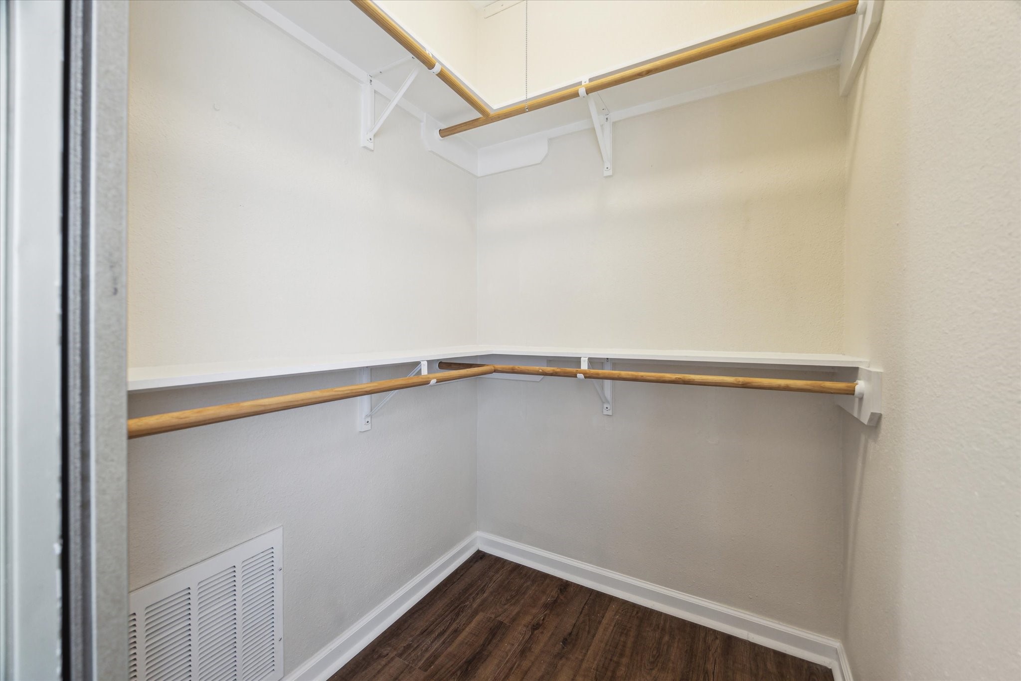 4901 Floyd Street 10 Property Photo 13