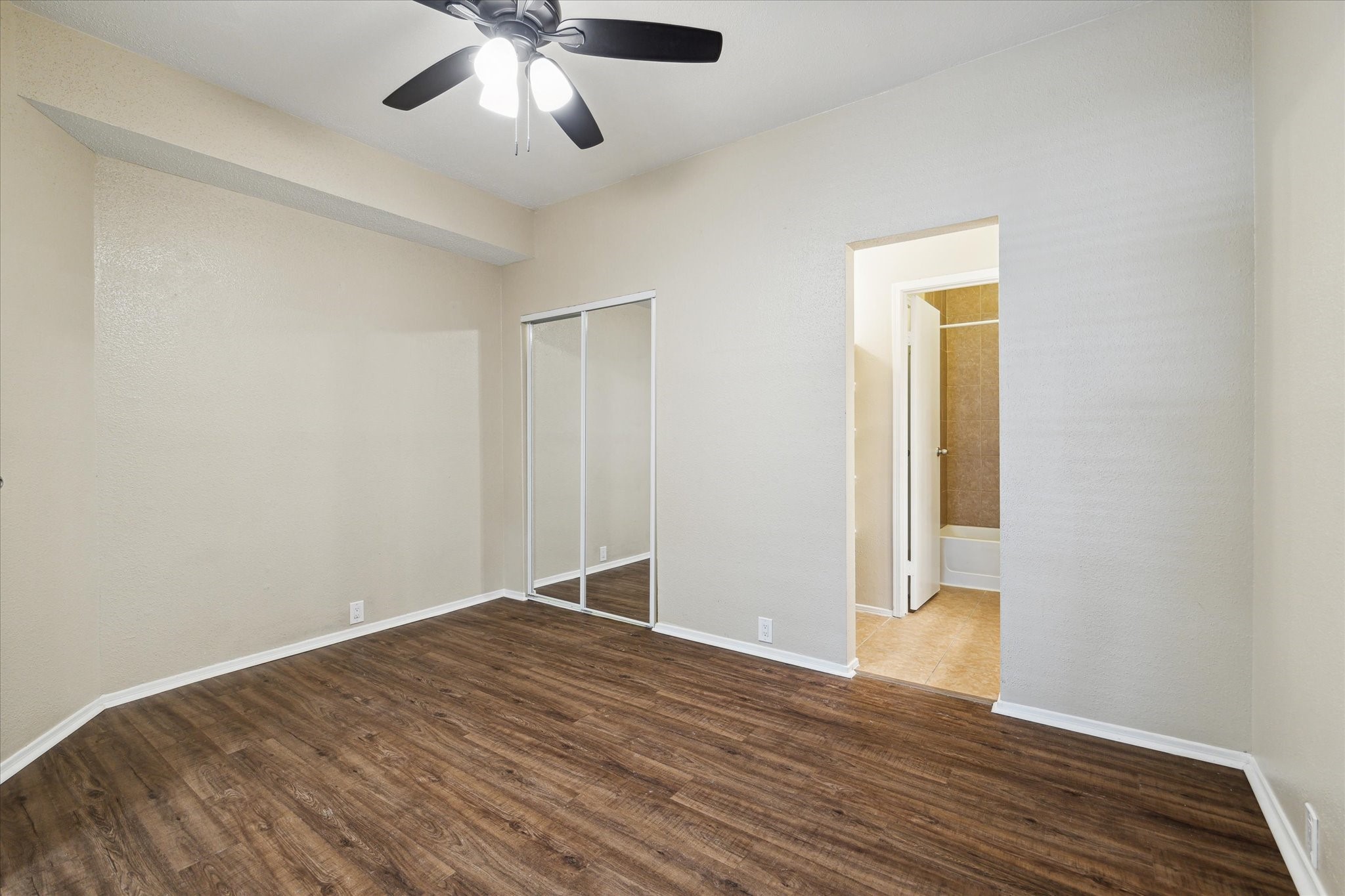 4901 Floyd Street 10 Property Photo 16