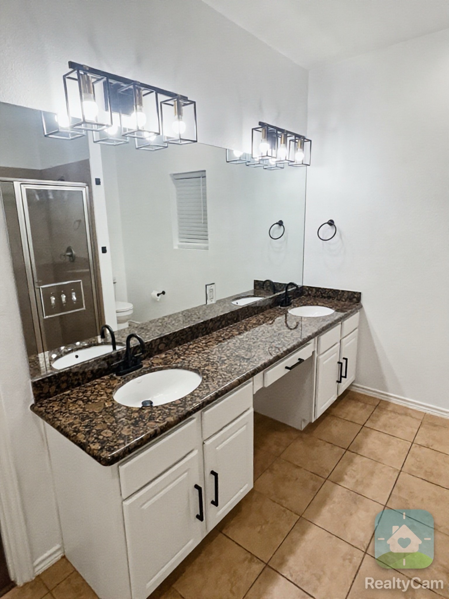 1815 Lewis Street Property Photo 12