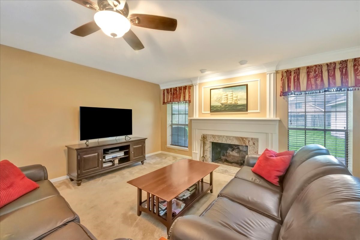 2031 Hillside Oak Lane Property Photo 5