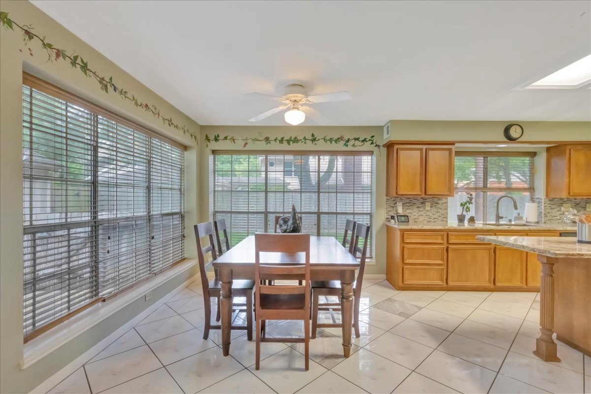 2031 Hillside Oak Lane Property Photo 12