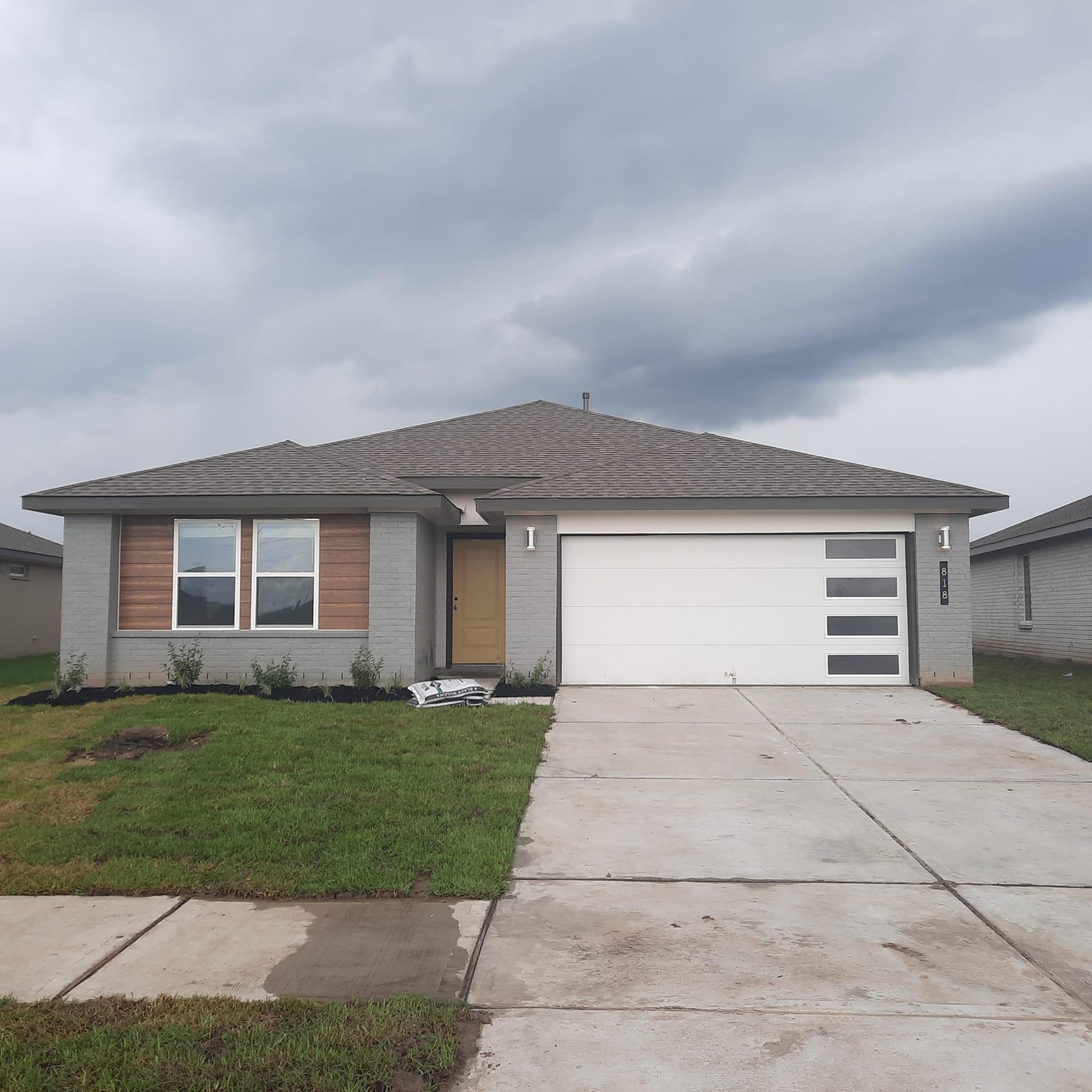 7714 Caspian Ranch Drive Property Photo 3