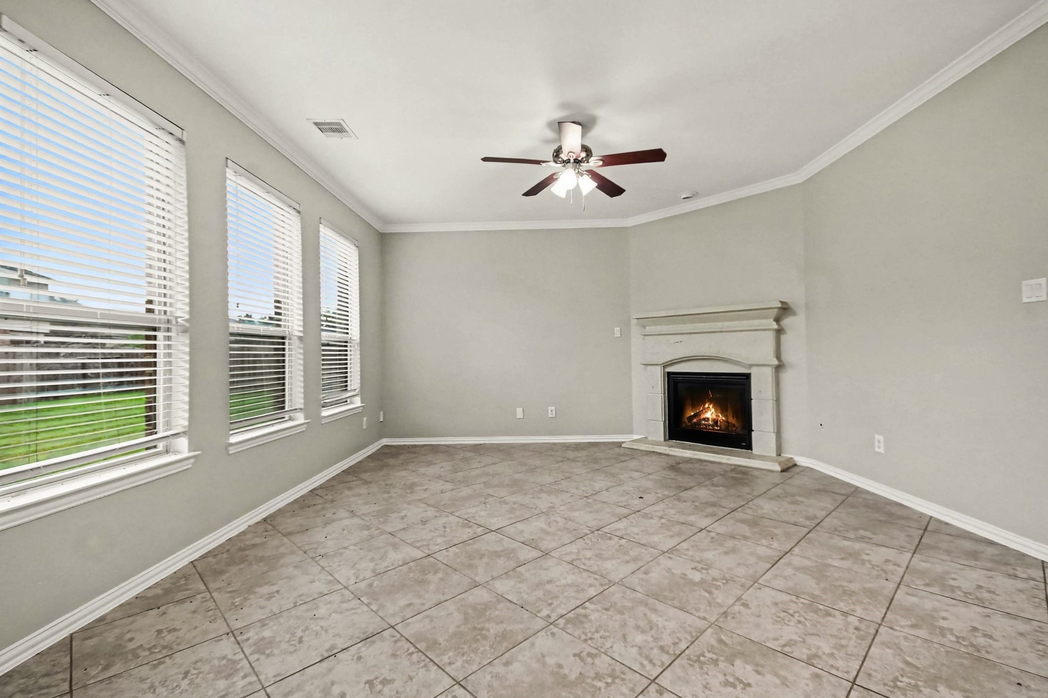 2502 Flowing Palm Lane Property Photo 4