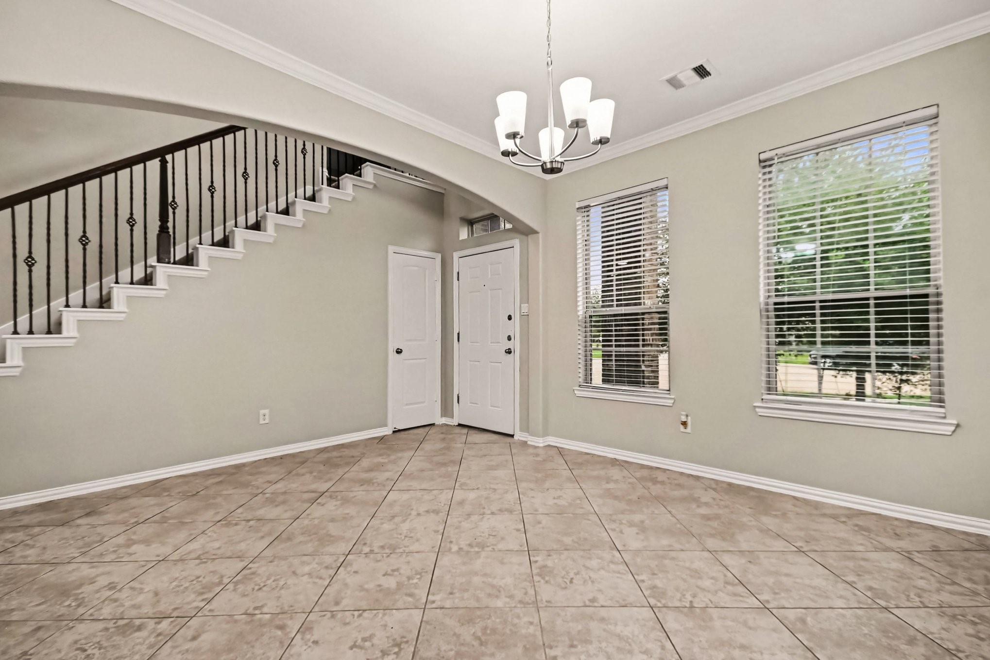 2502 Flowing Palm Lane Property Photo 6