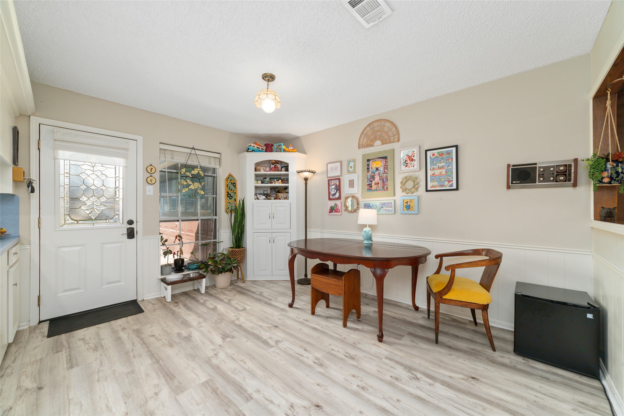 5930 Old Lodge Drive Property Photo 11