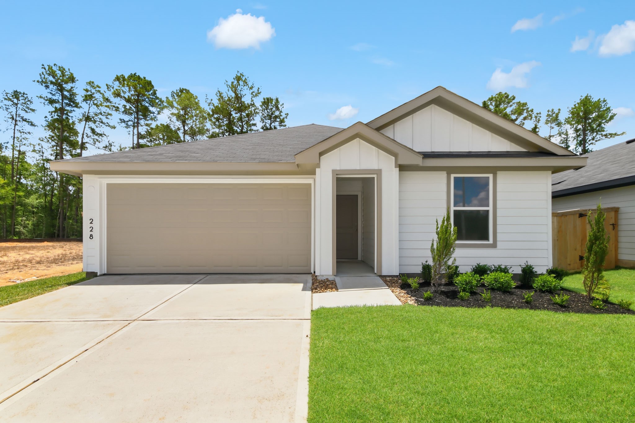 228 Golden Eagle Boulevard Property Photo 1