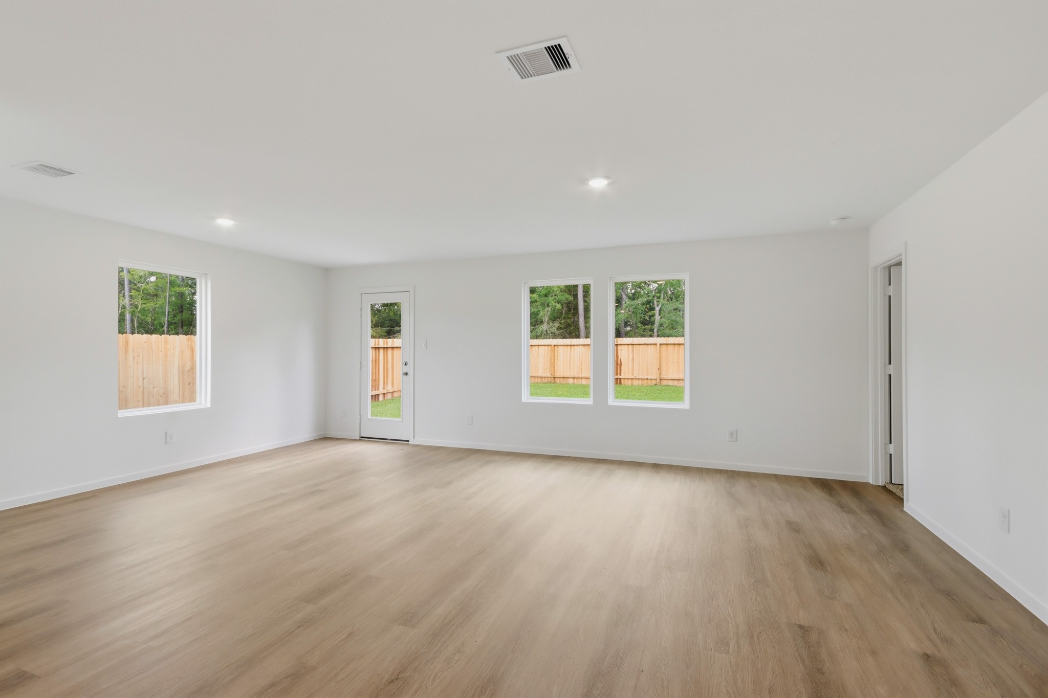 228 Golden Eagle Boulevard Property Photo 8