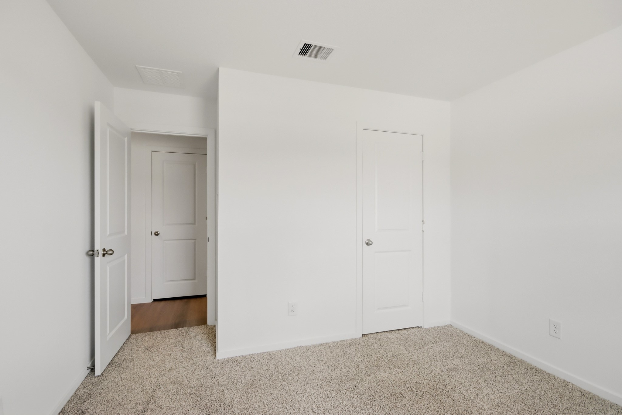 228 Golden Eagle Boulevard Property Photo 14