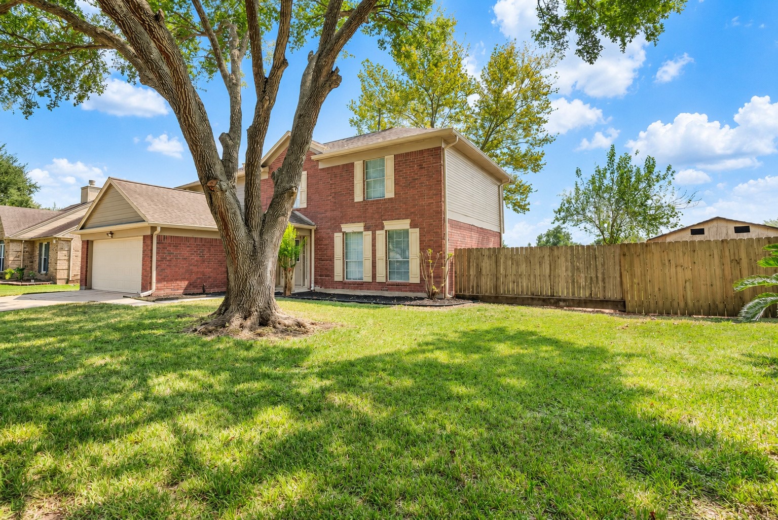 5006 Spring Branch Drive Property Photo 3