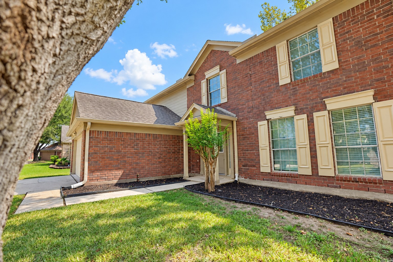 5006 Spring Branch Drive Property Photo 4