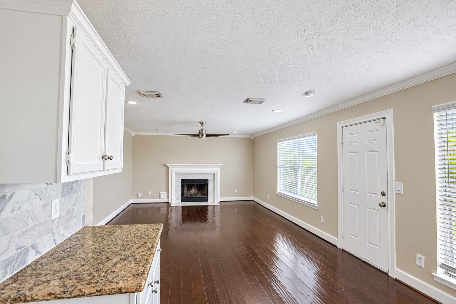 5006 Spring Branch Drive Property Photo 6