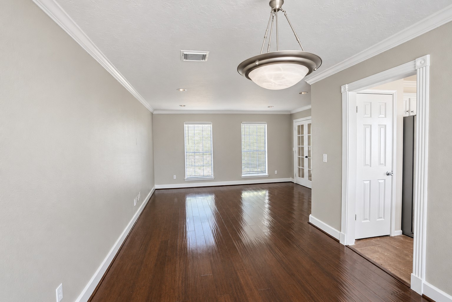 5006 Spring Branch Drive Property Photo 10