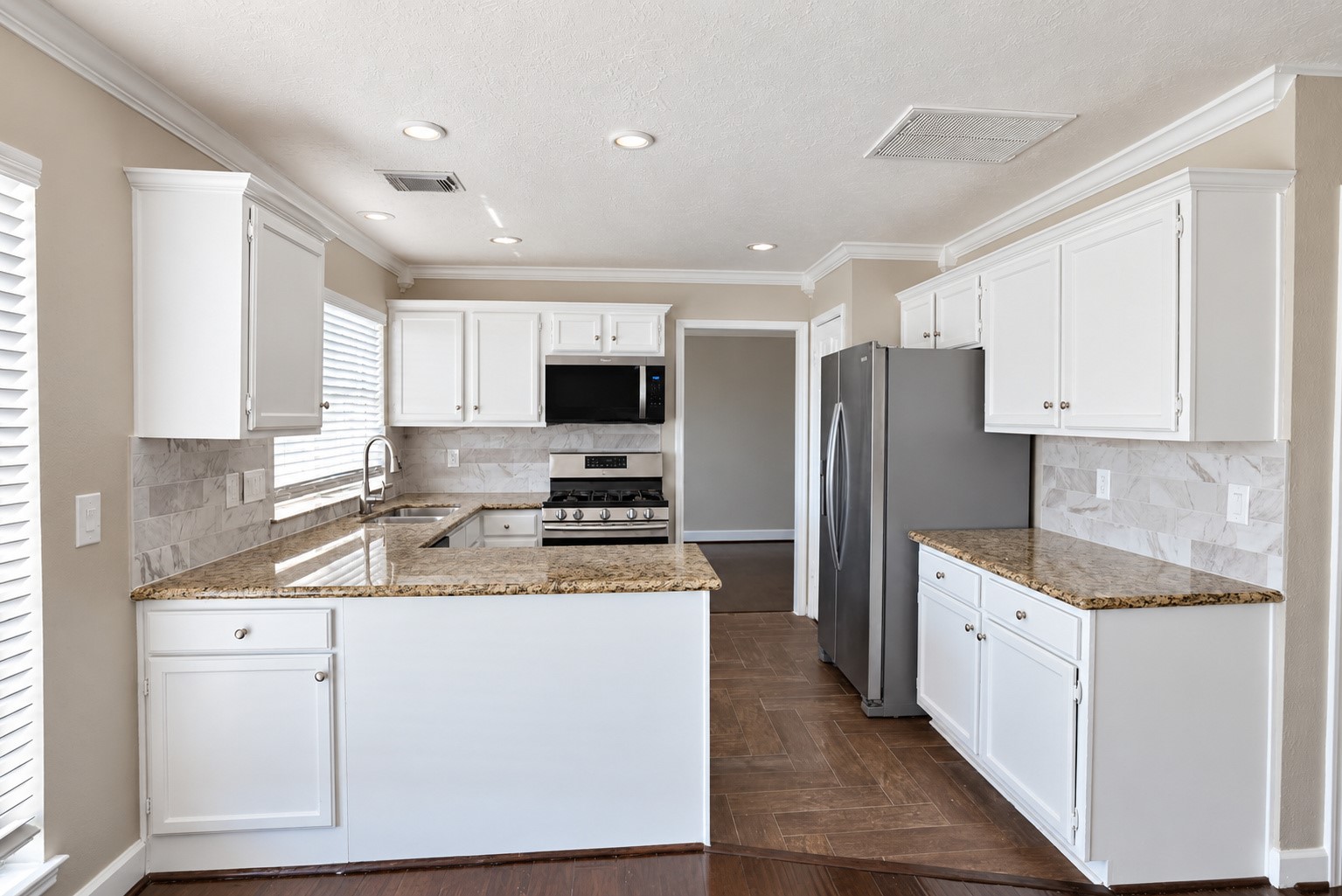 5006 Spring Branch Drive Property Photo 11