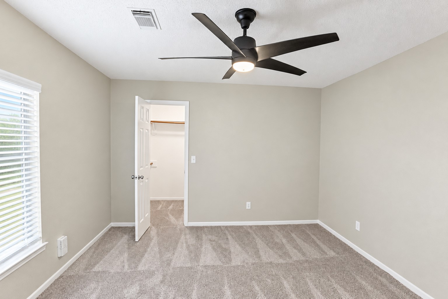5006 Spring Branch Drive Property Photo 16
