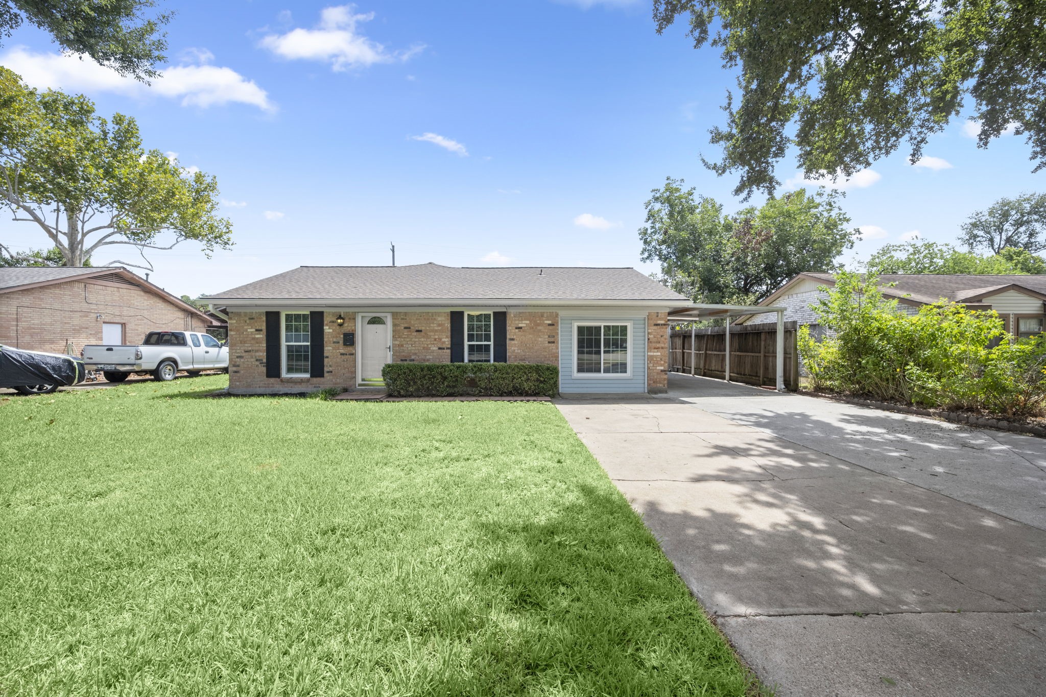 7047 Inkberry Drive Property Photo 1