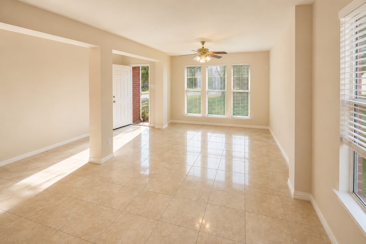 16127 Eaglewood Spring Ct Property Photo 2